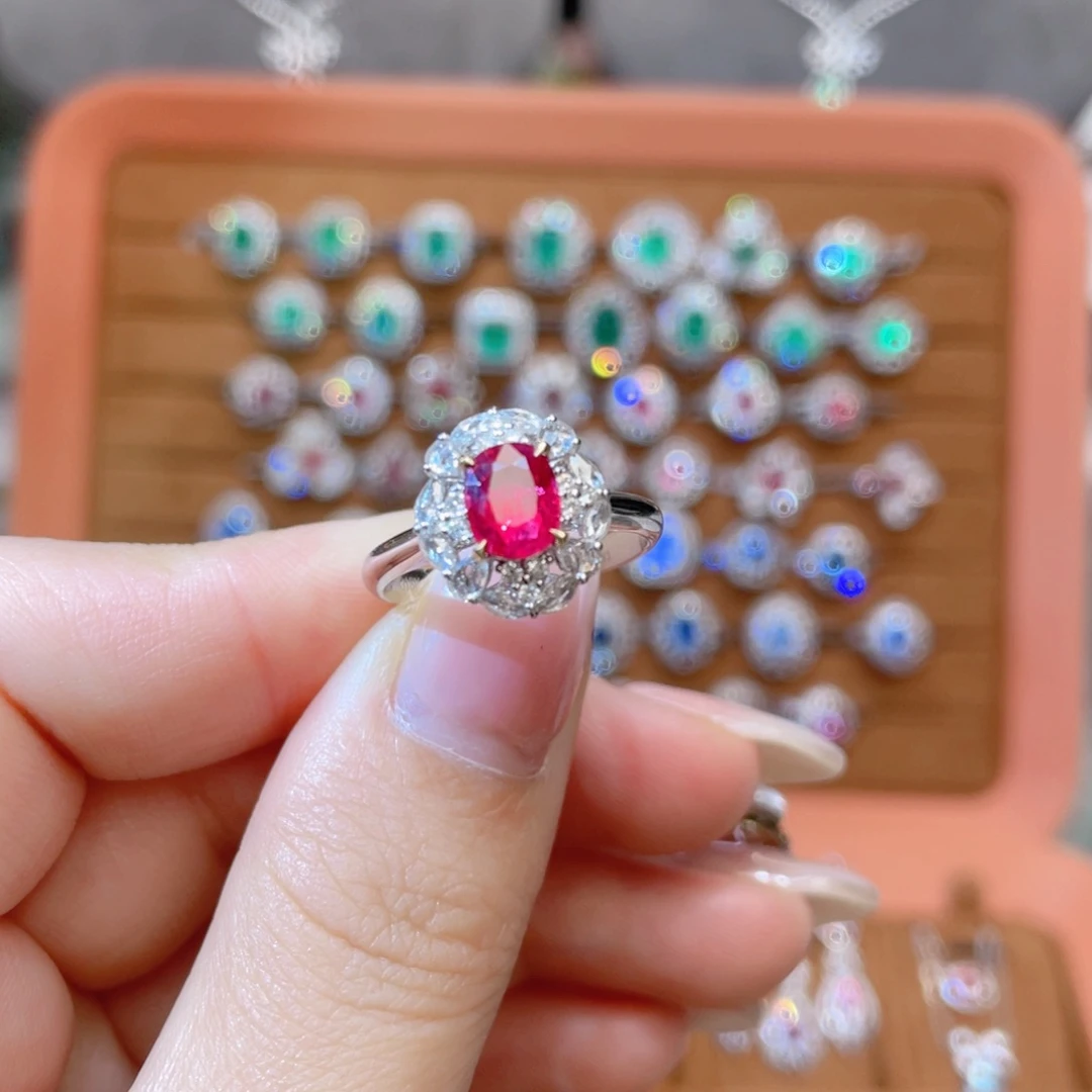 红宝石18K金镶嵌戒指无烧1.05