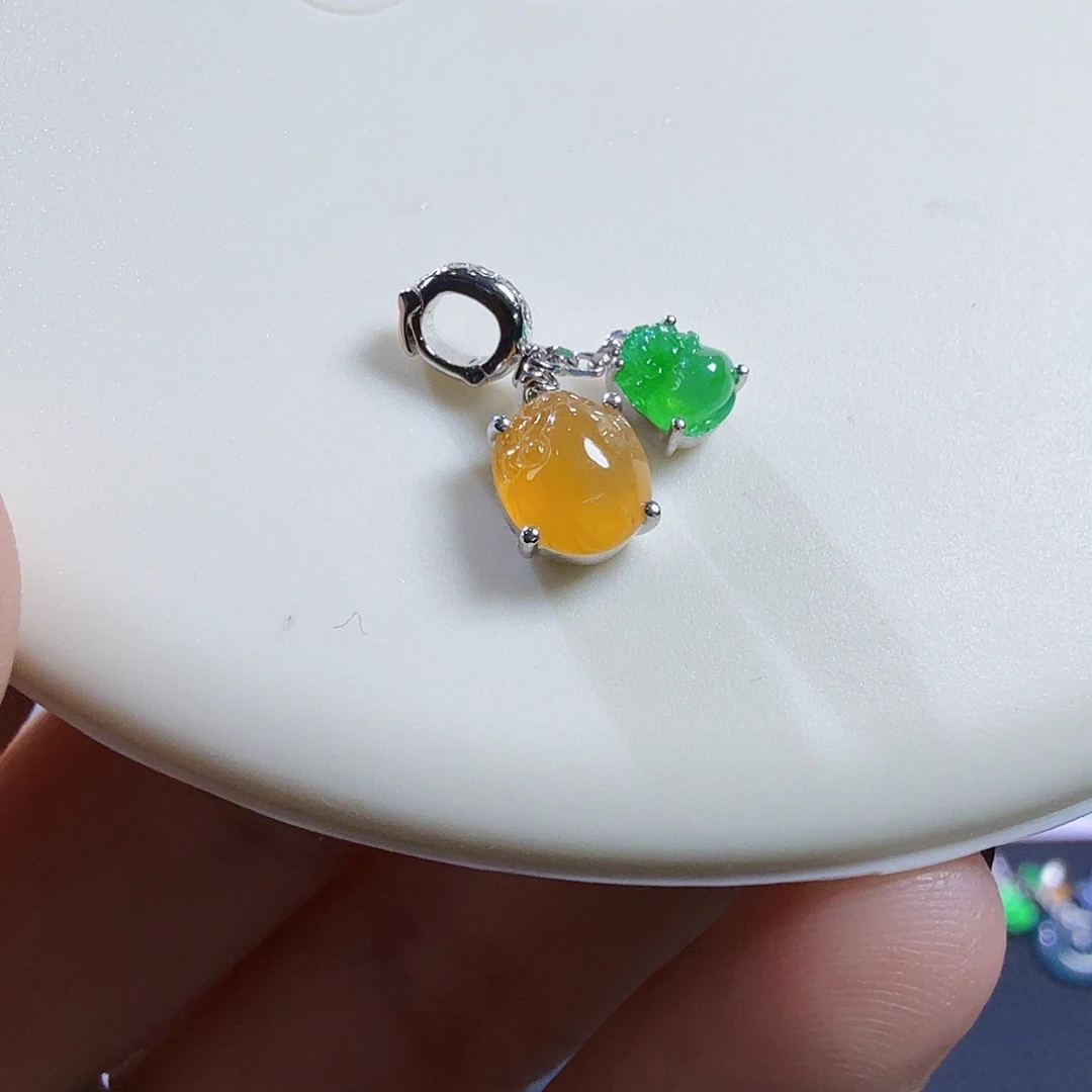 翡翠18K金镶嵌颈饰特价金蟾貔貅