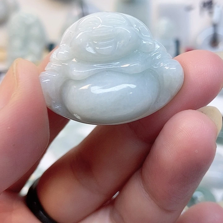 翡翠未镶嵌颈饰佛公