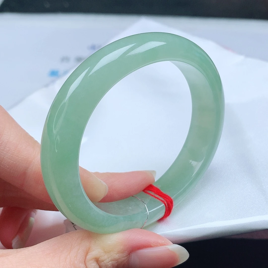 翡翠手镯（贵妃镯）未镶嵌55贵