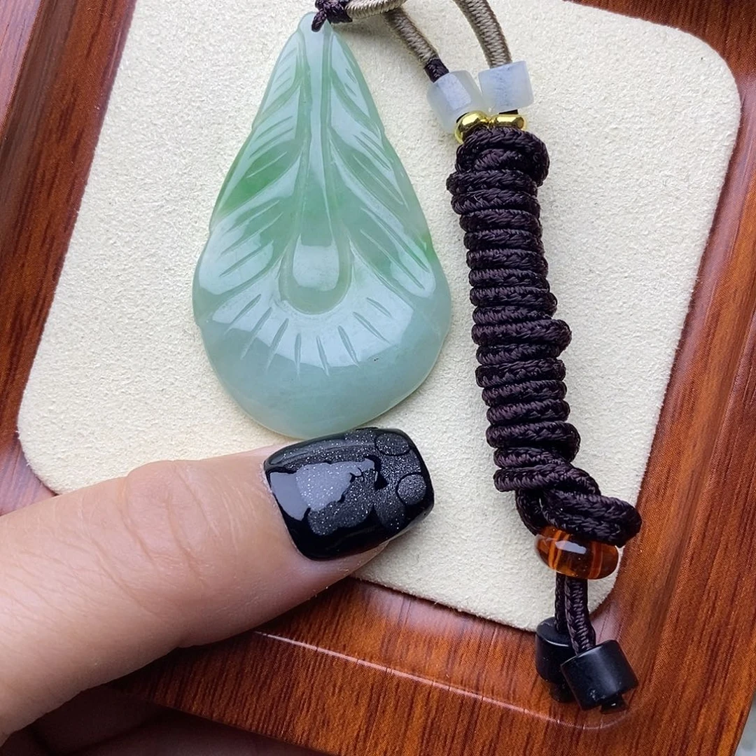 翡翠未镶嵌颈饰金枝玉叶