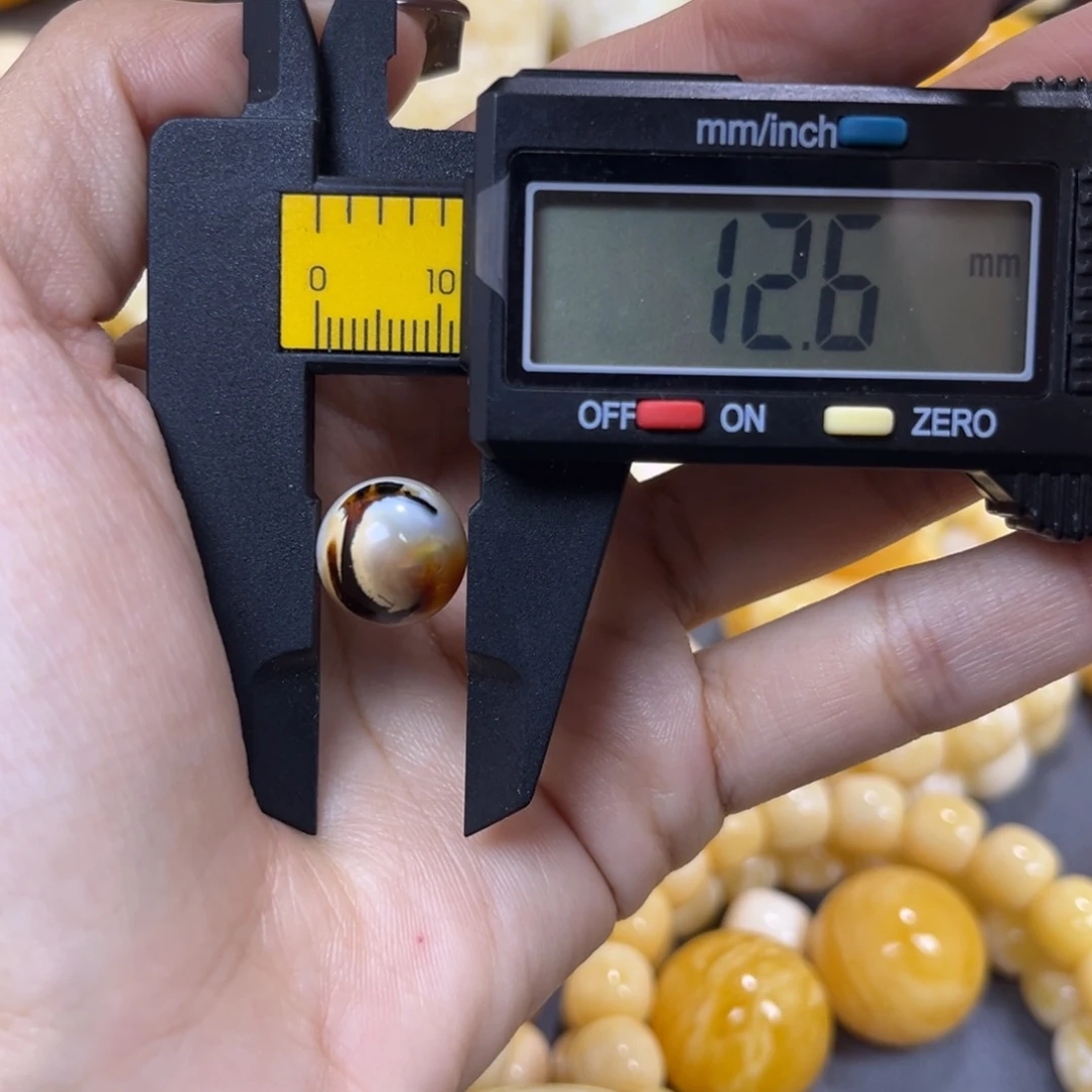 琥珀未镶嵌手串……