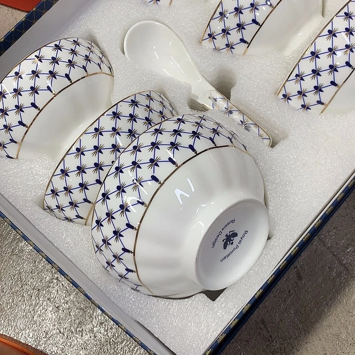 瓷片咖啡☕️。咖啡机也不