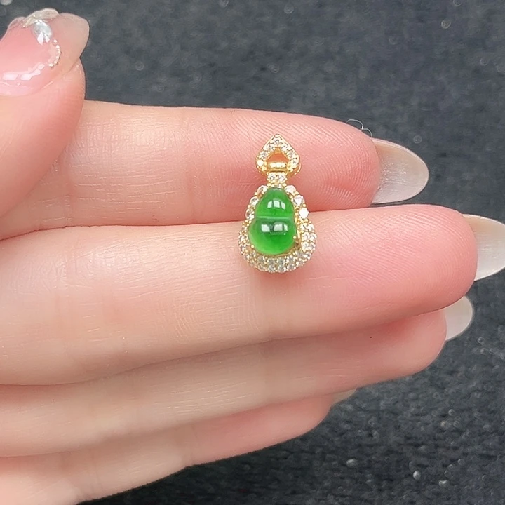 翡翠未镶嵌挂件翡翠