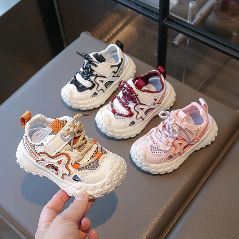 女童运动凉鞋2025夏季新款儿童透气休闲鞋包头镂空防滑软底沙滩鞋