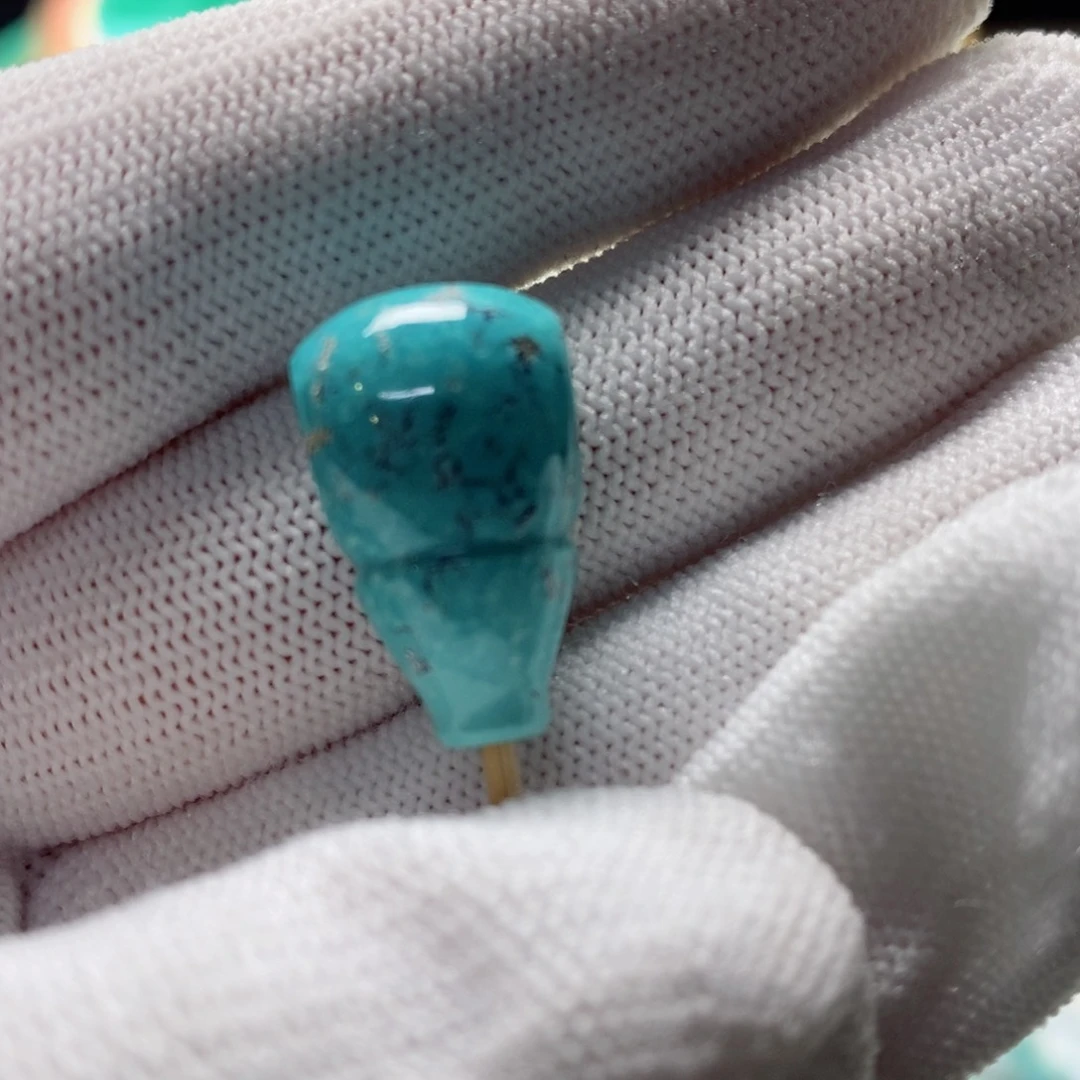 绿松石颈饰未镶嵌