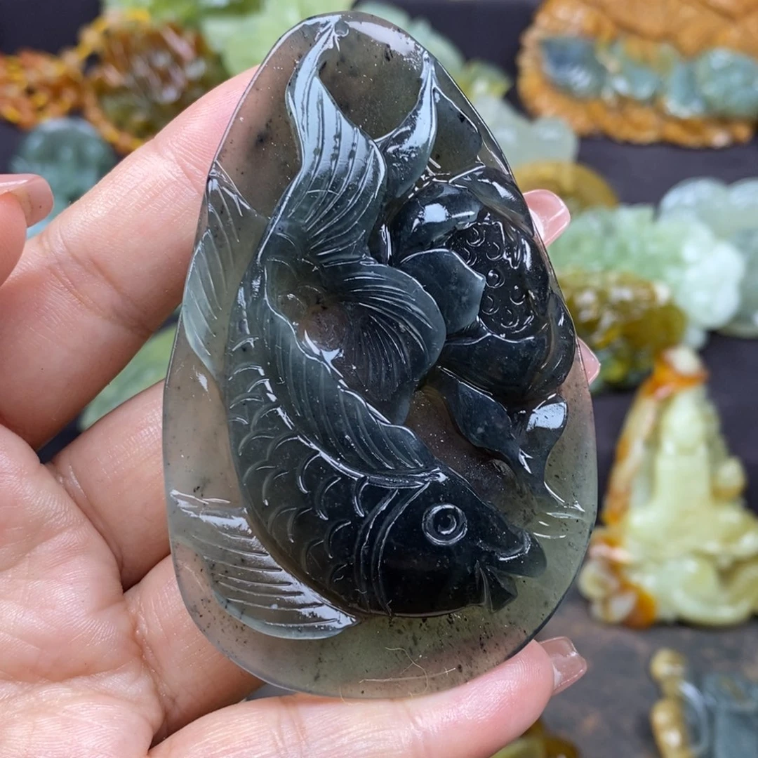 蛇纹石玉颈饰未镶嵌