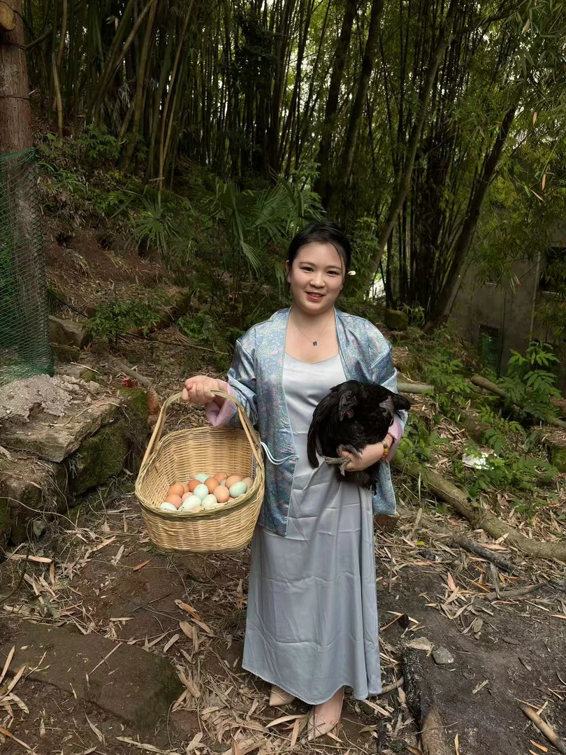 农村自家散养土鸡蛋新鲜土鸡蛋农家散养新鲜（初生蛋）个头偏小