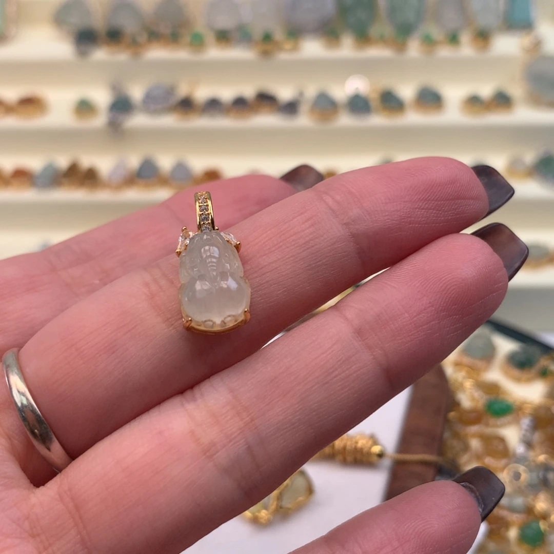 唐***吖翡翠银S925镶嵌颈饰貔貅