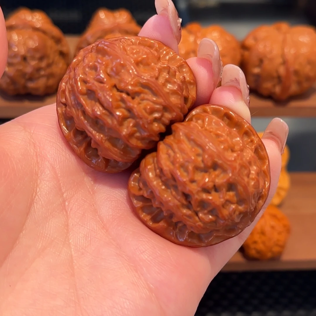 桃核吊坠白狮子40 精品759