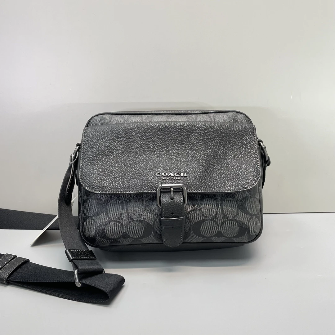 95新 COACH/蔻驰 黑拼老花男士斜挎包23*19*8cmE011612