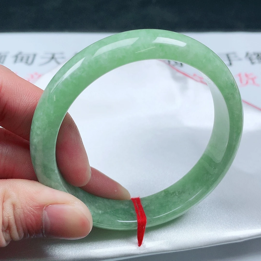 翡翠手镯未镶嵌圈57