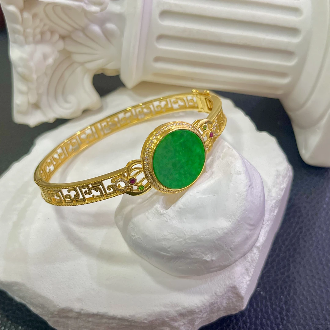 18k黄金镶嵌天然A货翡翠国风款辣绿色圆牌金镯子新中式满色
