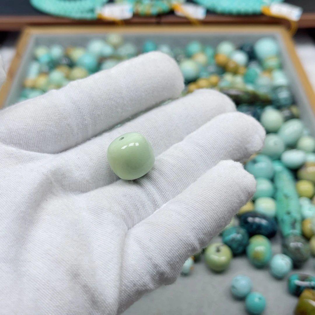 绿松石未镶嵌挂件