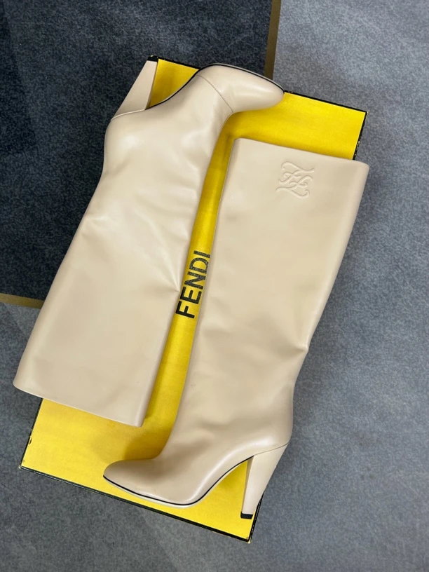 95新 FENDI/芬迪 粉色高跟长靴三七D码