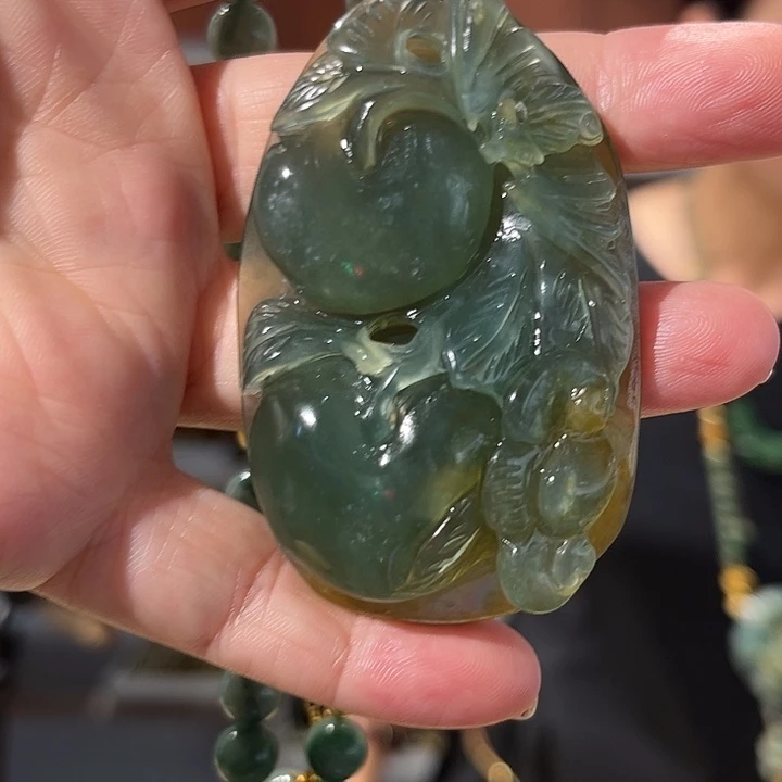 岫玉未镶嵌毛衣链