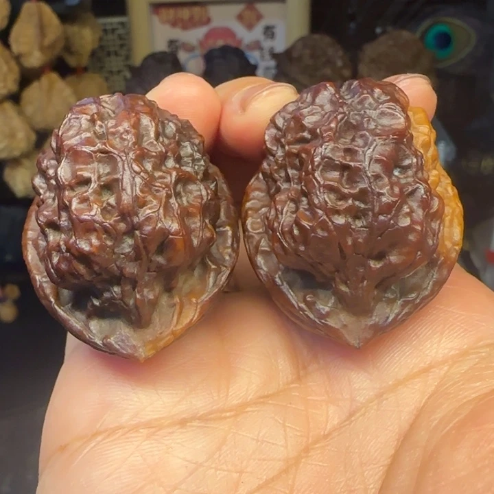 用***4文玩核桃吊坠领头羊37虚尖