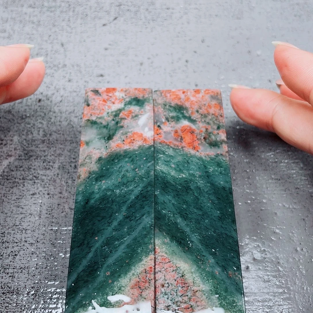 玉桂林鸡血玉印章镇尺