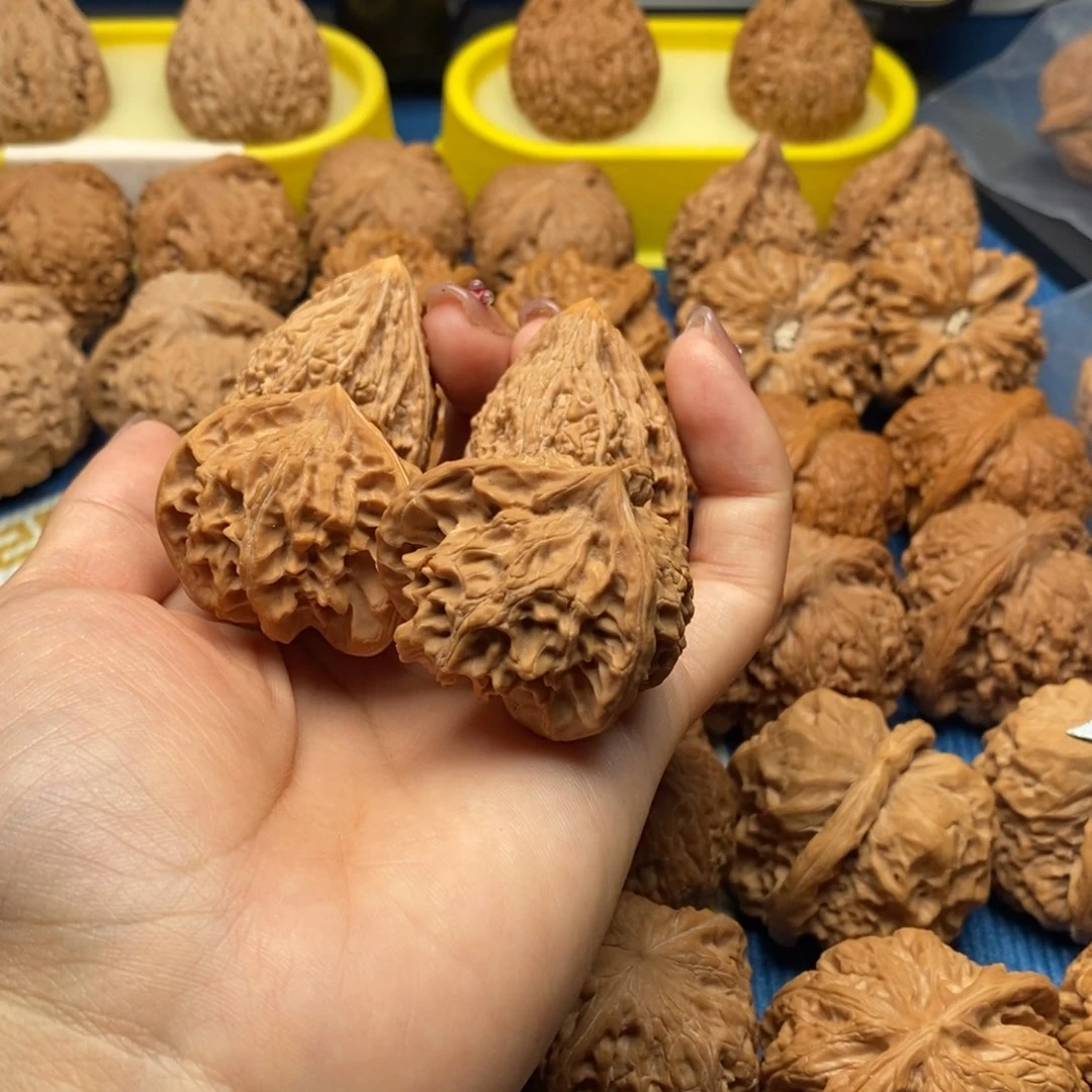 随***谦文玩核桃把件塔尖34.三棱37