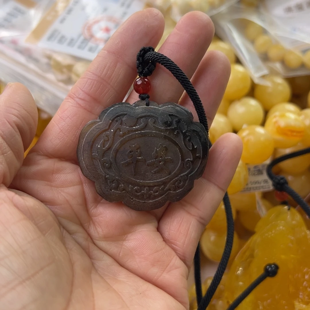 琥珀珠宝奇石未镶嵌