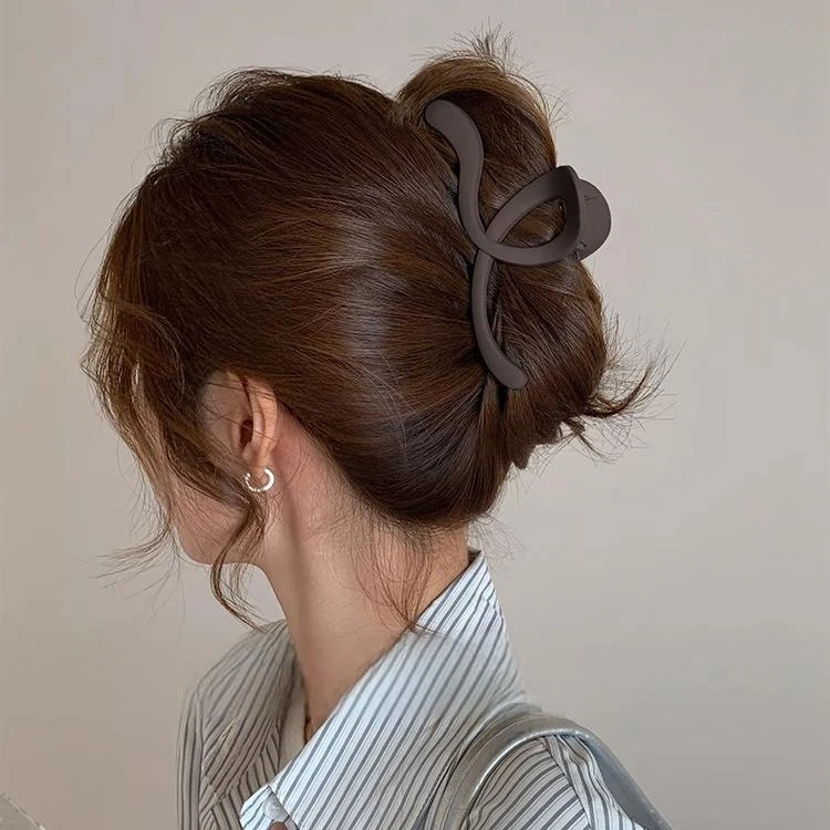 磨砂抓夹女简约鲨鱼夹韩系高级感大号盘发夹秋冬新款发卡发饰头饰