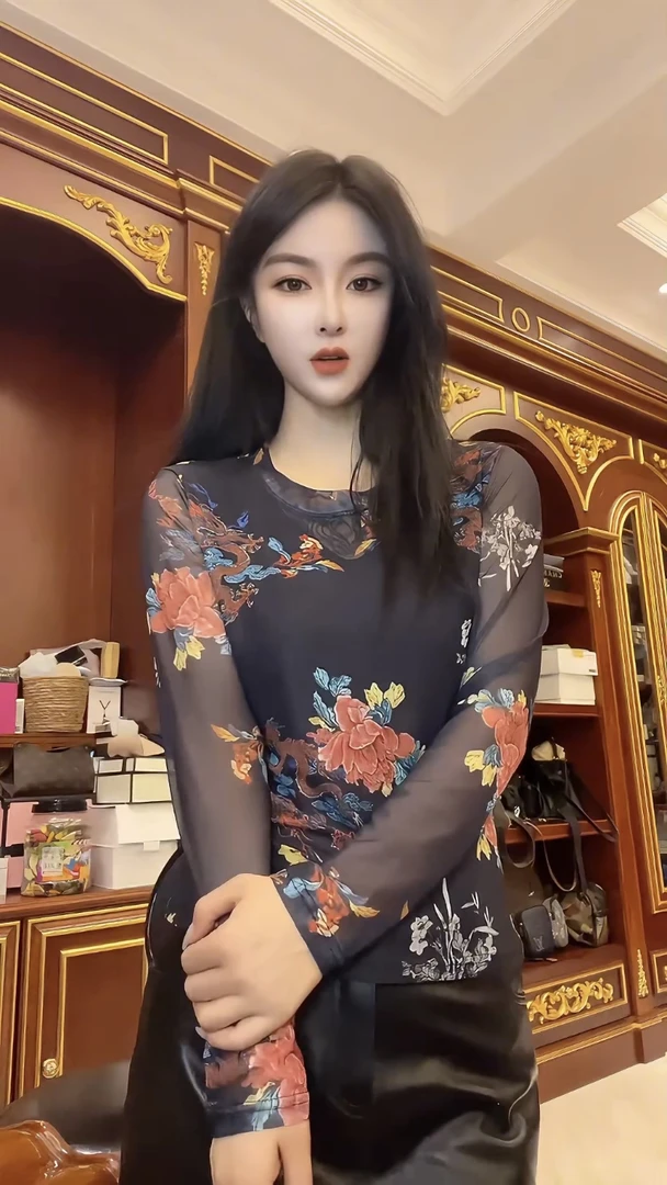 高端女装2025新款欧洲站秋季修身显瘦碎花洋气长袖T恤上衣