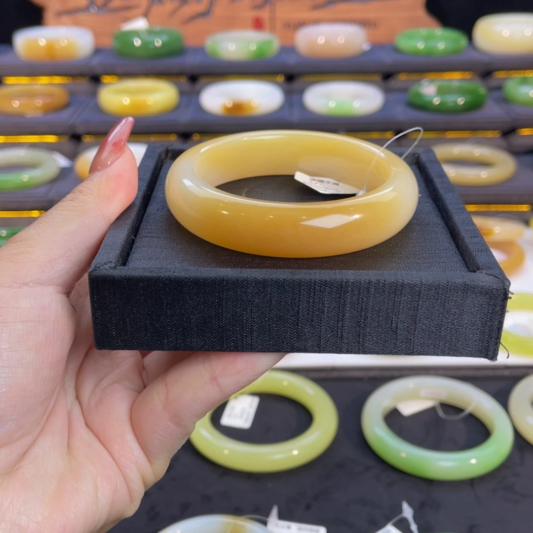 未镶嵌手镯和田玉糖白手镯5455