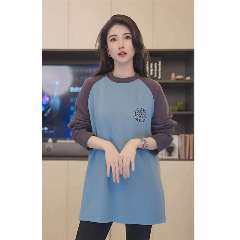 小乖逃X休闲蓝色卫衣紫色袖子白色卫衣撞色落肩S24168