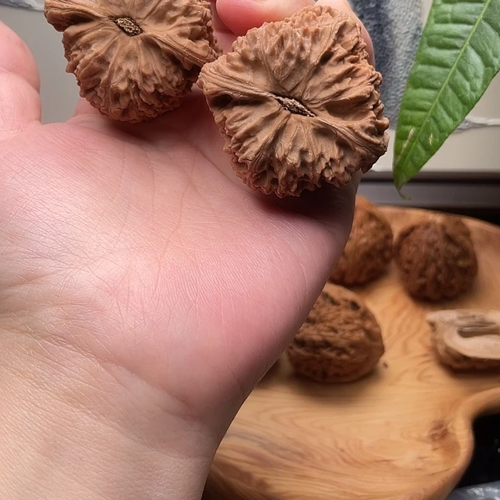 岭***吊坠文玩核桃物美价廉