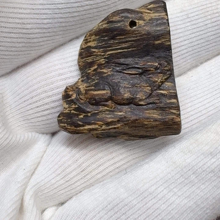 大叶紫檀（黑酸枝木类）