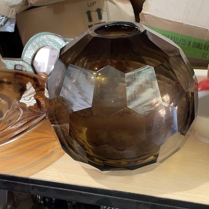 陶瓷花瓶部分（微瑕）