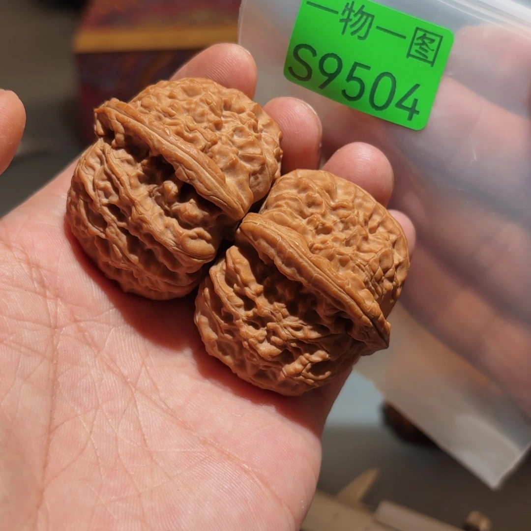 把件文玩核桃三角白