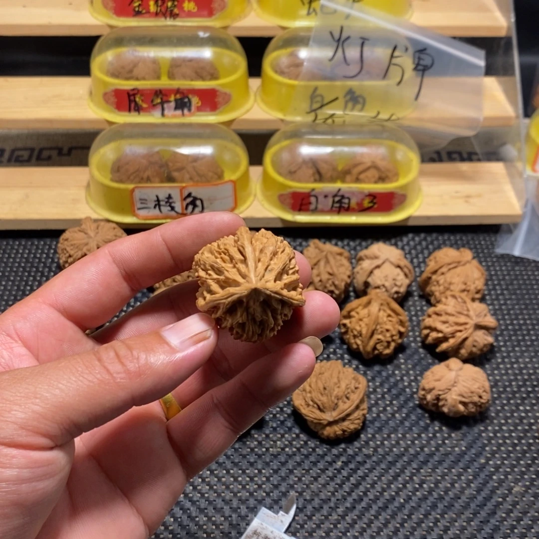 十***洲文玩核桃吊坠核桃异形