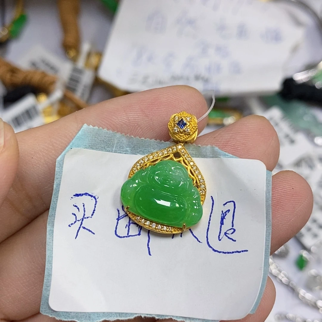 【闪购商品】颈饰足银镶嵌翡翠Z****?吊坠