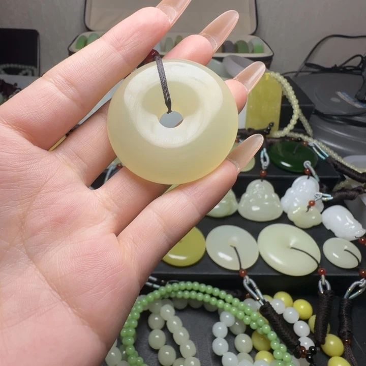 新疆老料蜂蜜水平安扣吊坠