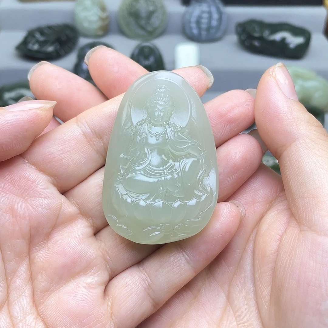 无***羁和田玉未镶嵌挂件