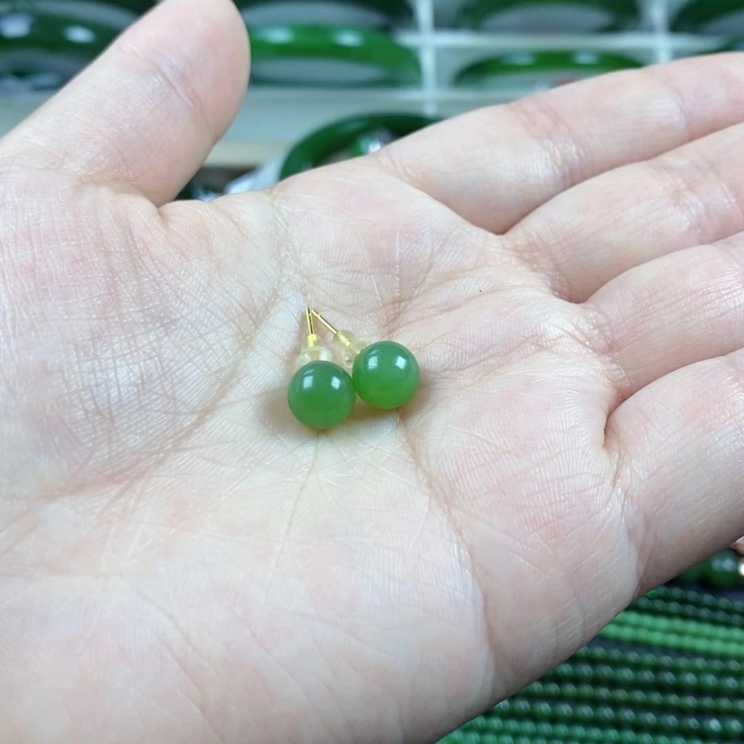 和田玉（碧玉）耳钉银S925镶嵌8m