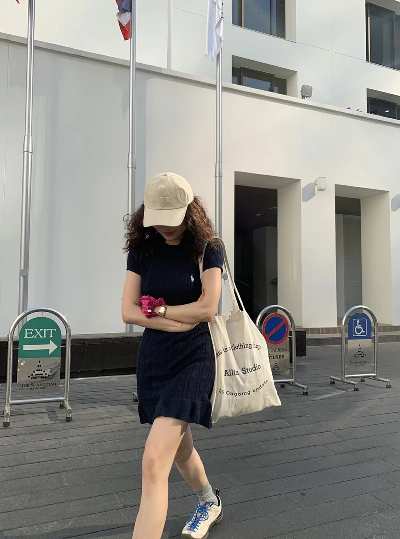 FuFu女装 刺绣针织短袖连衣裙