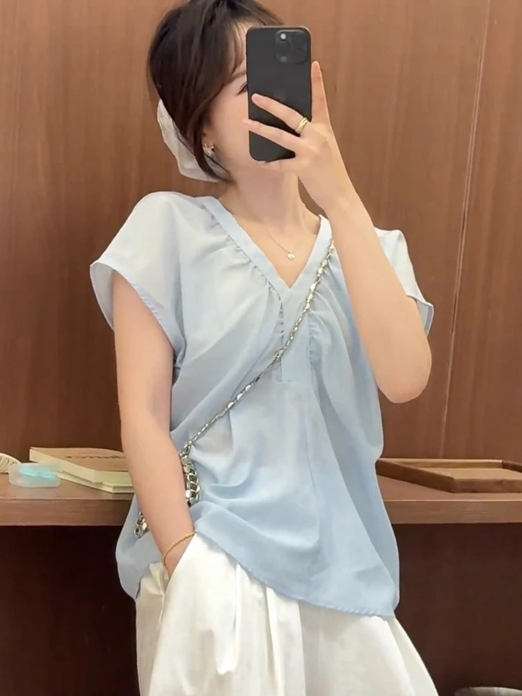 韩系简约V领纯色短袖衬衫女夏季2025新款超火减龄小衫巨好看上衣