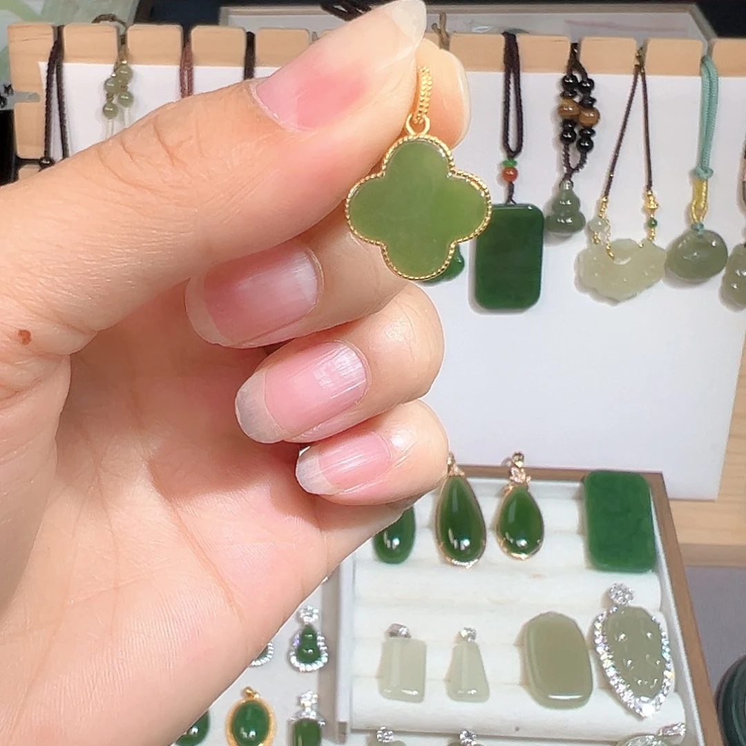 颈饰银S925镀金镶嵌和田玉（碧玉）