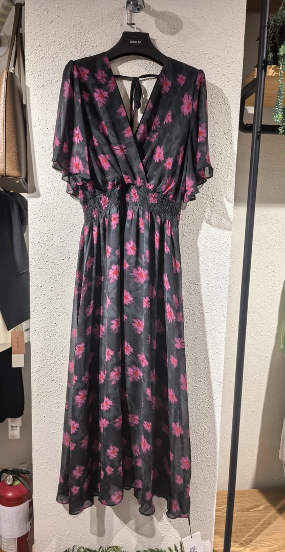 夏季V领印花高腰遮肉显瘦气质长款碎花连衣裙