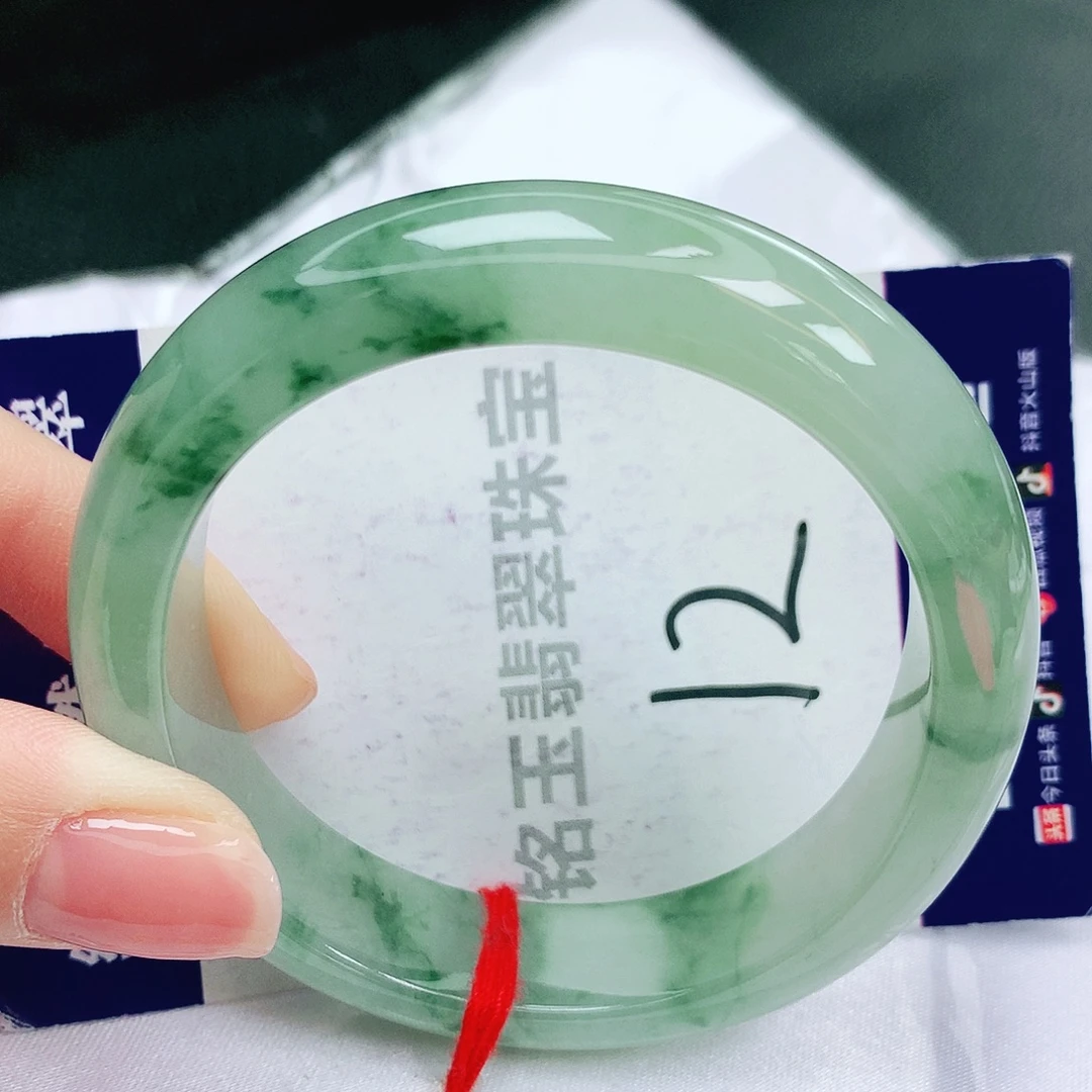未镶嵌手镯翡翠缅甸天然a货翡翠手镯55贵