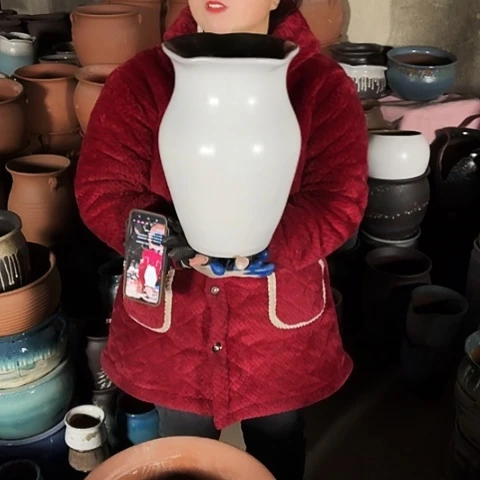 口20高32瑕疵盆子。