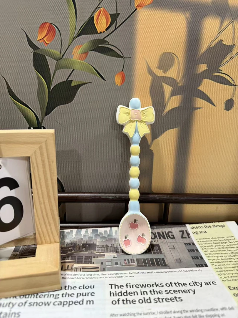 景德镇高温釉下彩纯手绘创意瓷  黄蓝苹果立体釉勺子