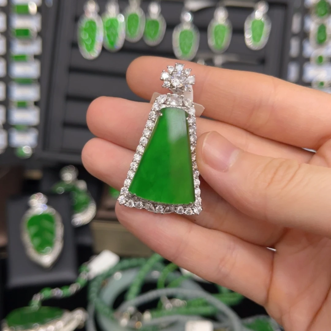 翡翠戒指银S925镶嵌启****)翡翠吊坠