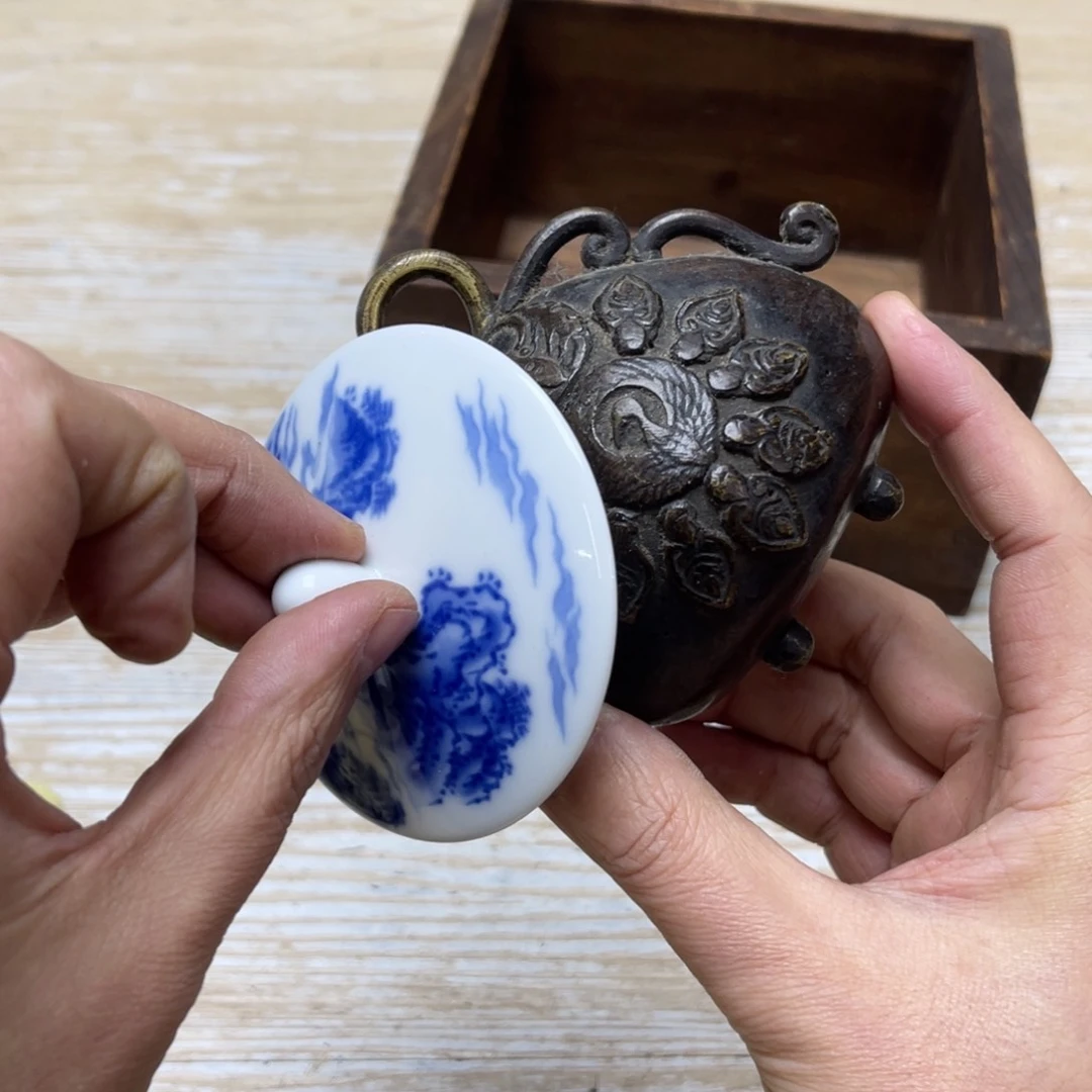 瓷片永****茶密密麻麻地排列着一个大