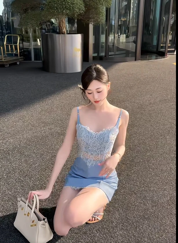 《清爽海盐》御姐辣妹风蕾丝拼接吊带连衣裙子女装新款显白显瘦短裙