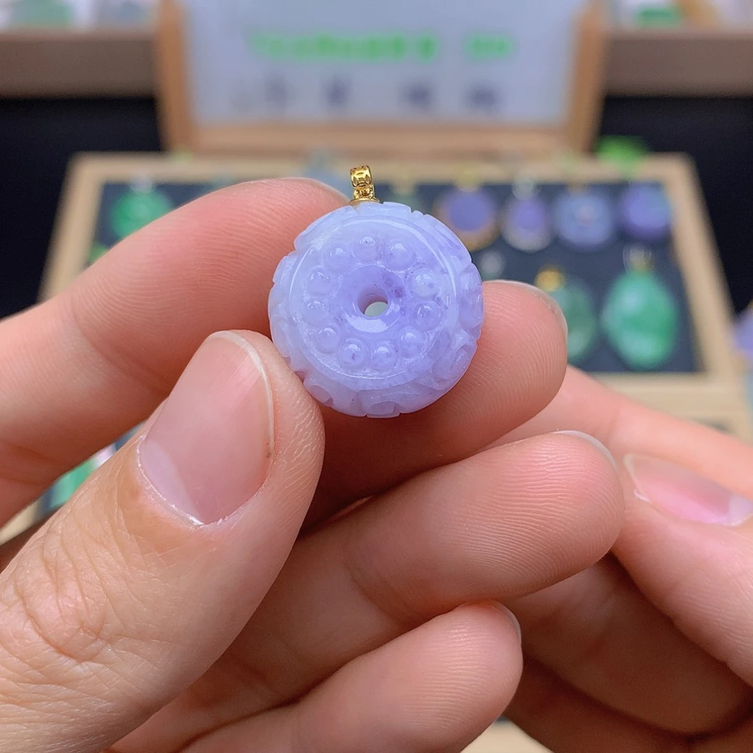 翡翠颈饰18K金镶嵌翡翠