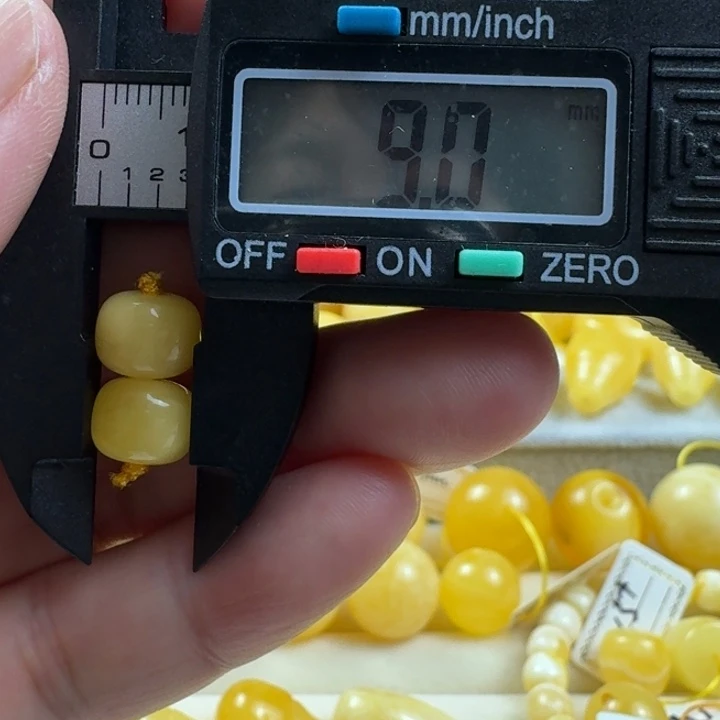 未镶嵌琥珀裸石07