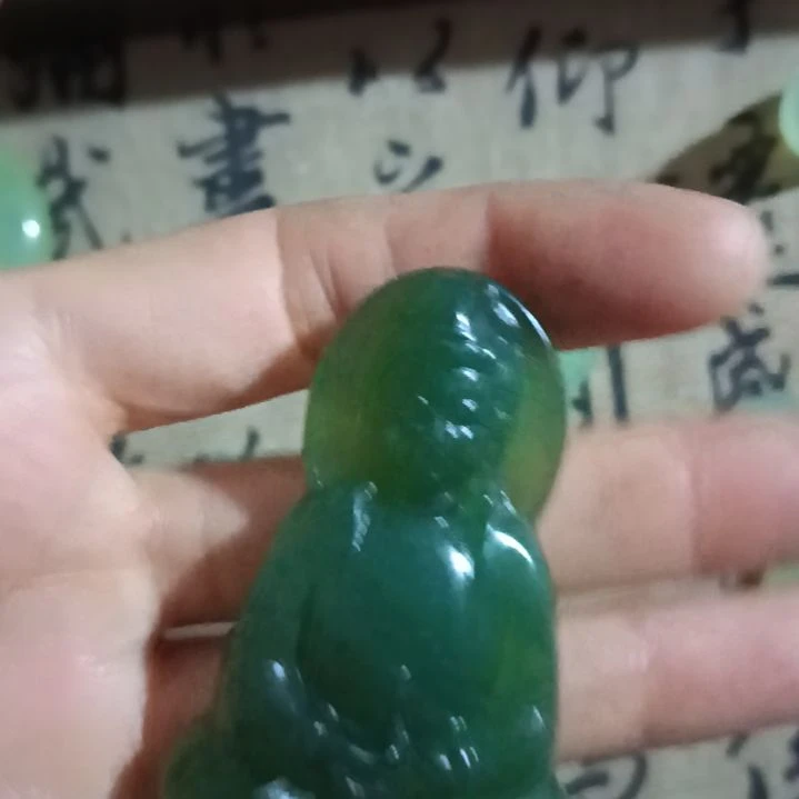 蛇纹石玉合金吊坠